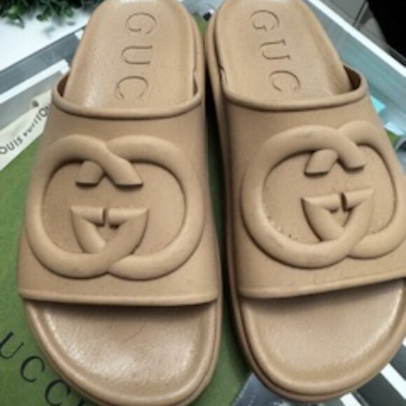 Gucci Tan Sandals - Picture 2 of 5
